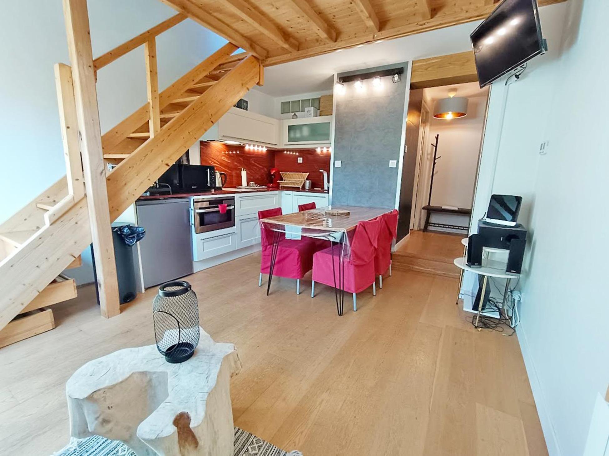 Ferienwohnung Le Nid De Juliette, T3 Duplex, Parking, Cave Bagnères-de-Luchon Exterior foto