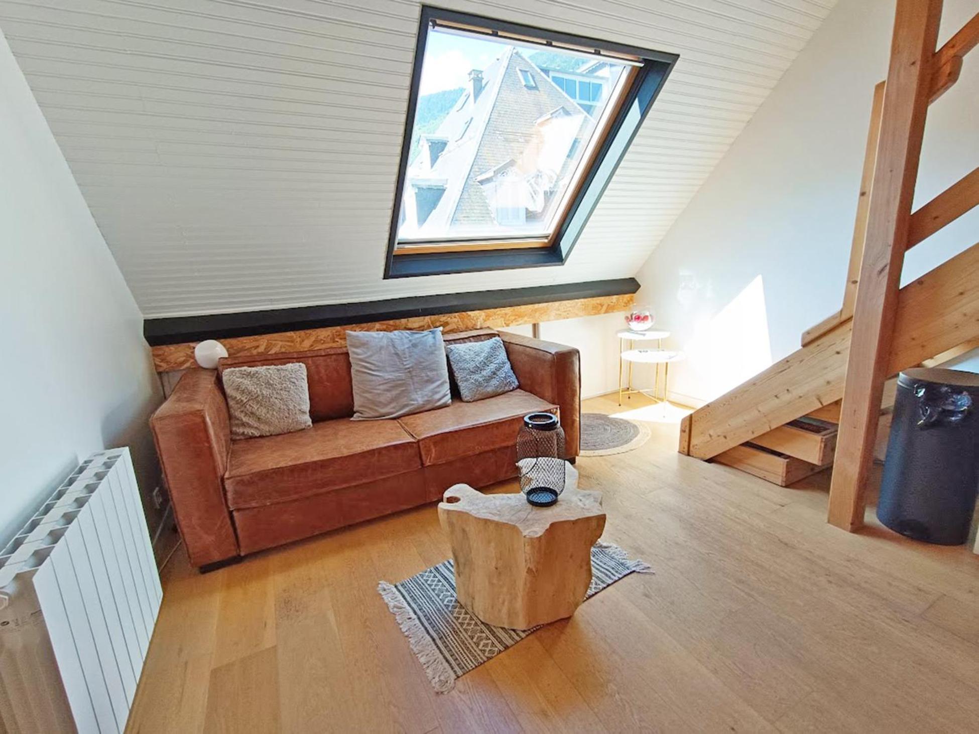 Ferienwohnung Le Nid De Juliette, T3 Duplex, Parking, Cave Bagnères-de-Luchon Exterior foto
